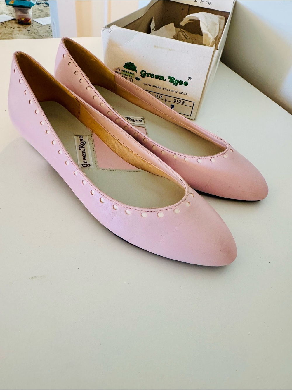 Vintage Green Rose New in box Pink Women's Ballet Flats